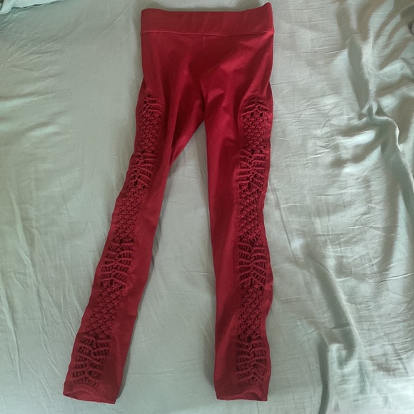 Carbon38 Sayang Macrame Legging in Red - Picture 4 of 9